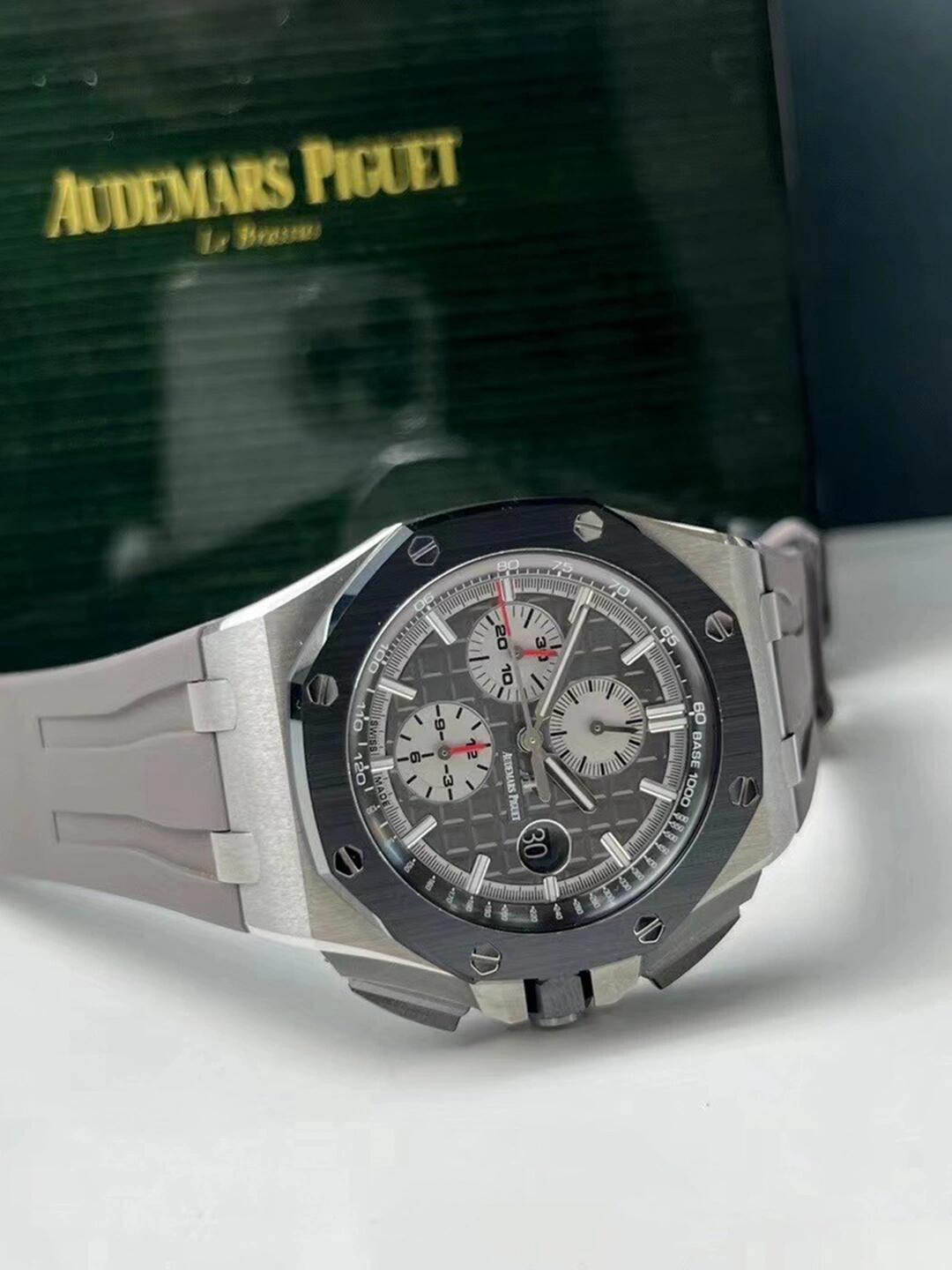 APS Royal Oak Chrono Novelty detail 6