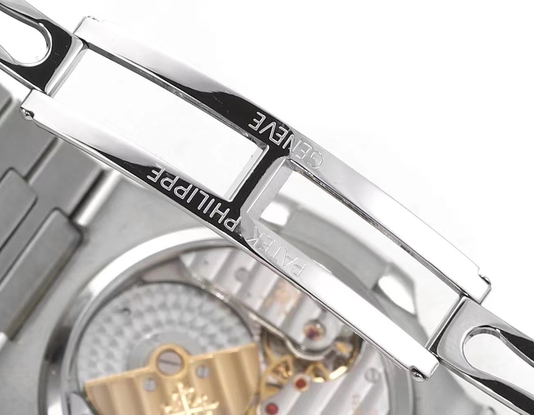 PP Nautilus 5712/1A Moon Phase Steel Blue Dial detail 15