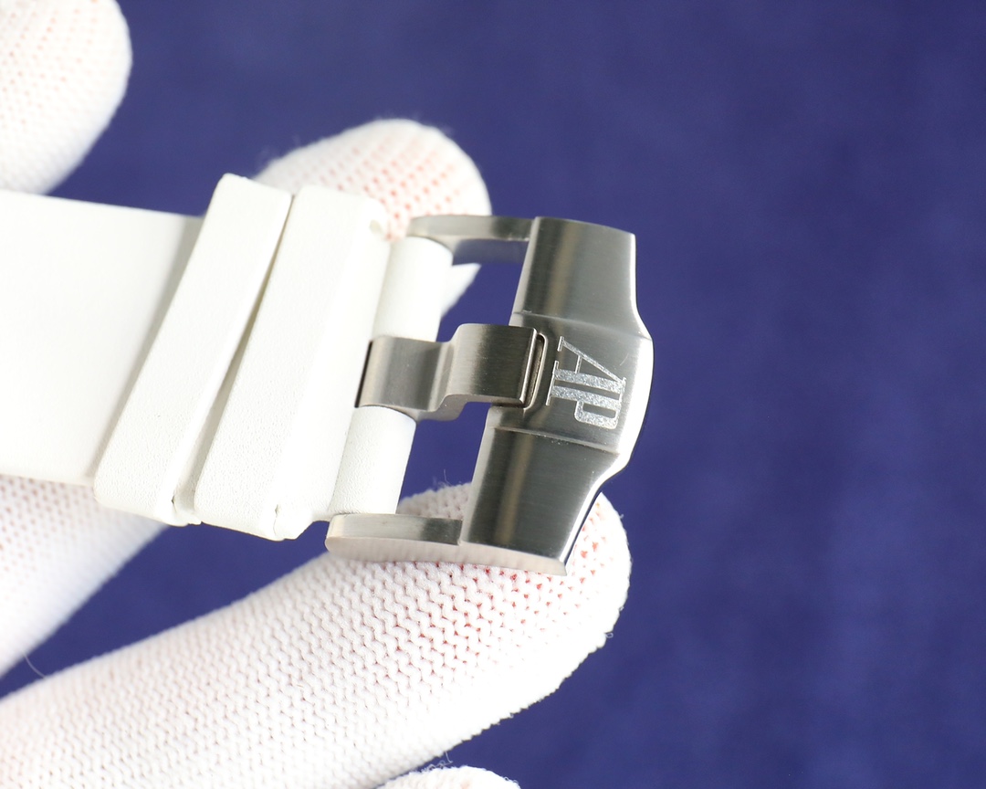 APS 26402 Royal Oak Watch detail 7