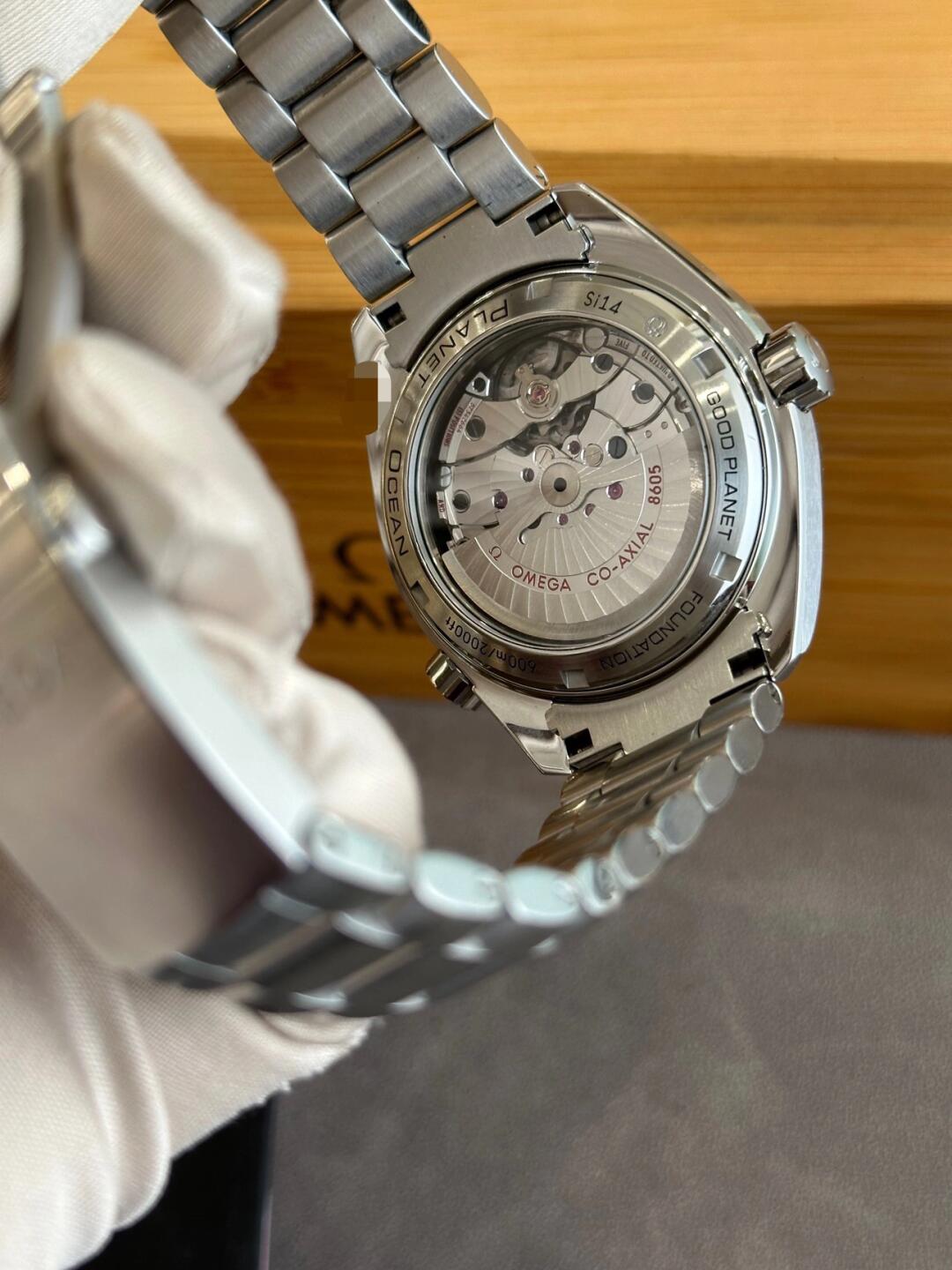 OMG Planet Ocean 600M detail 6