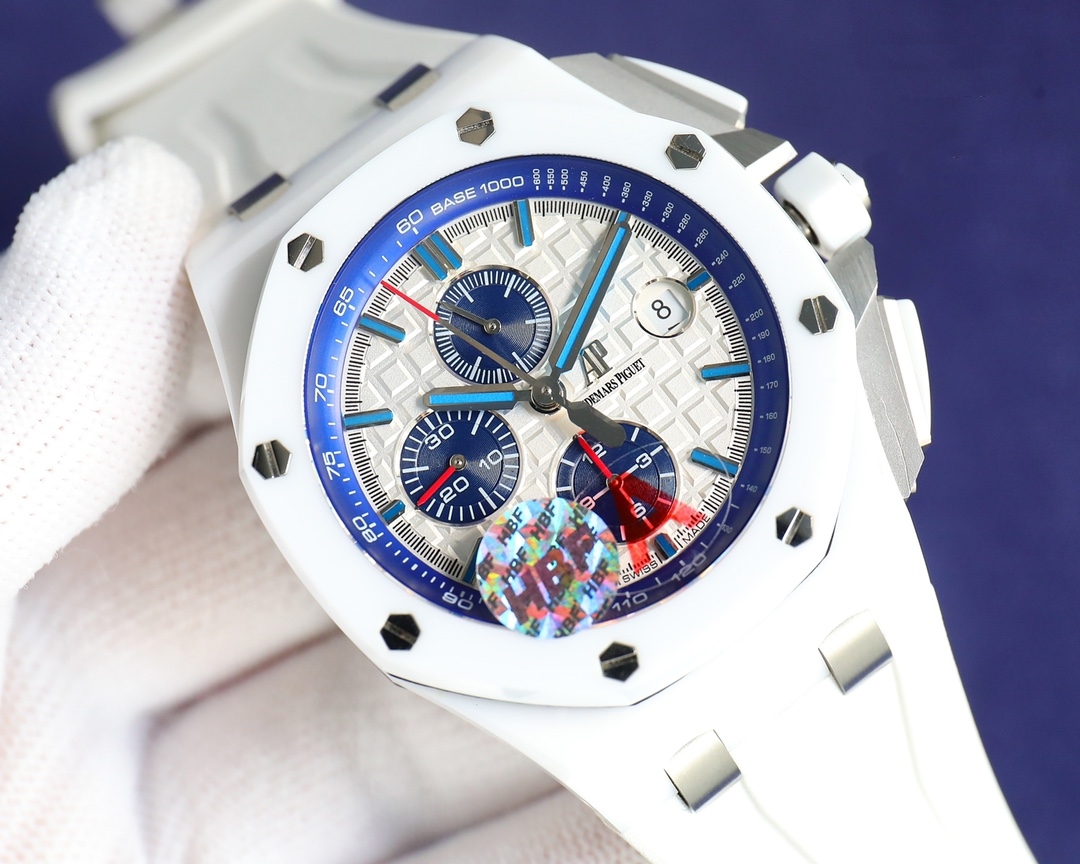 APS 26402 Royal Oak Watch detail 3
