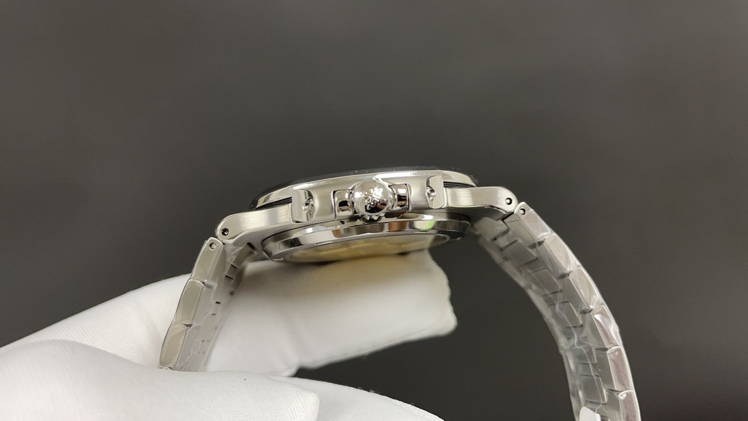 PP Nautilus Green White Diamond detail 4