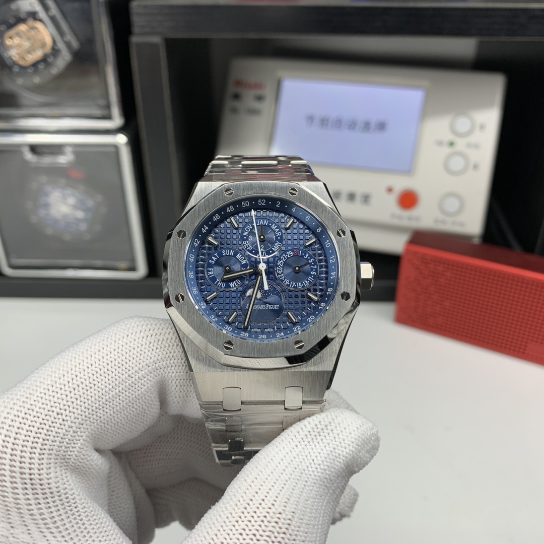 APS Watch Silver detail 4