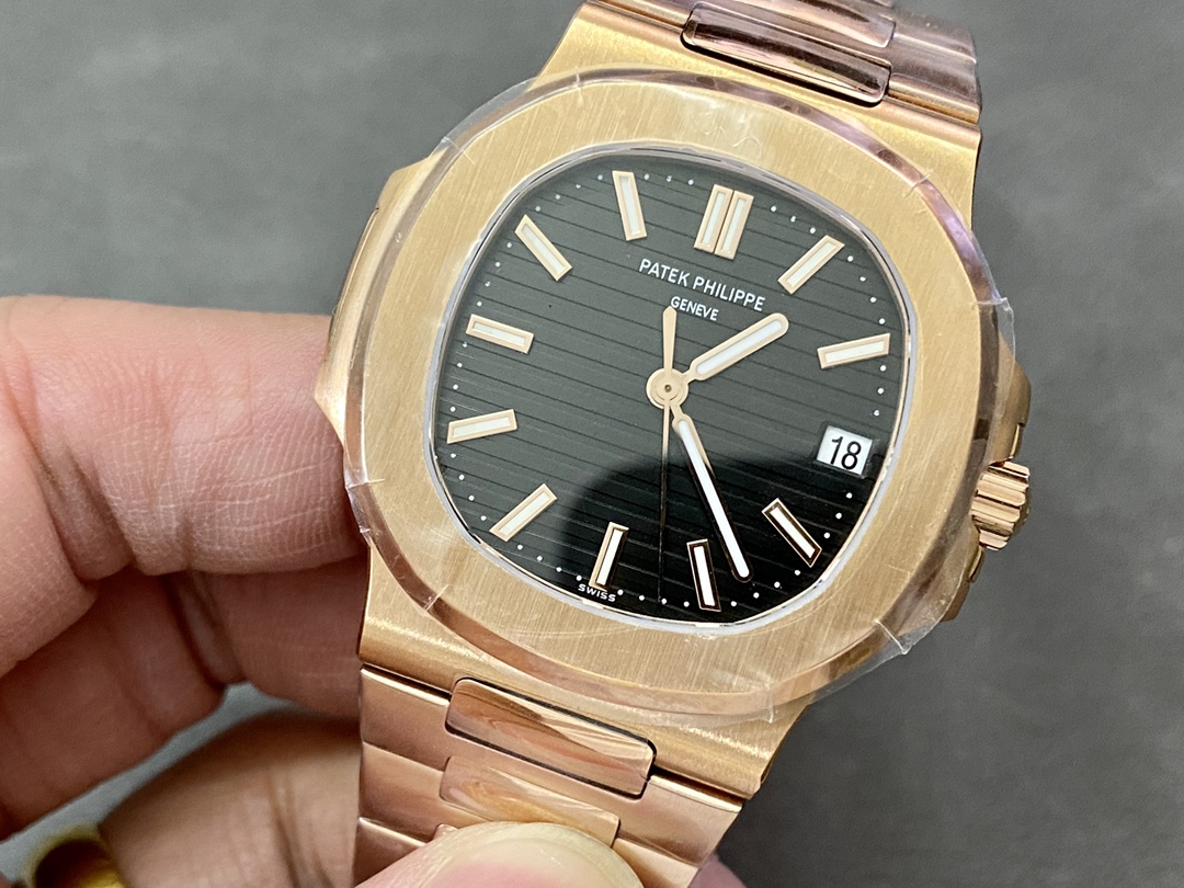 PP Nautilus Rose Black Dial 5711/5811 detail 7