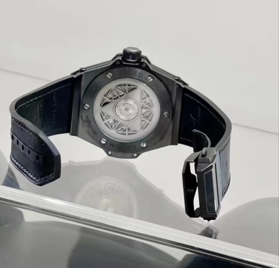 HB All Black detail 6
