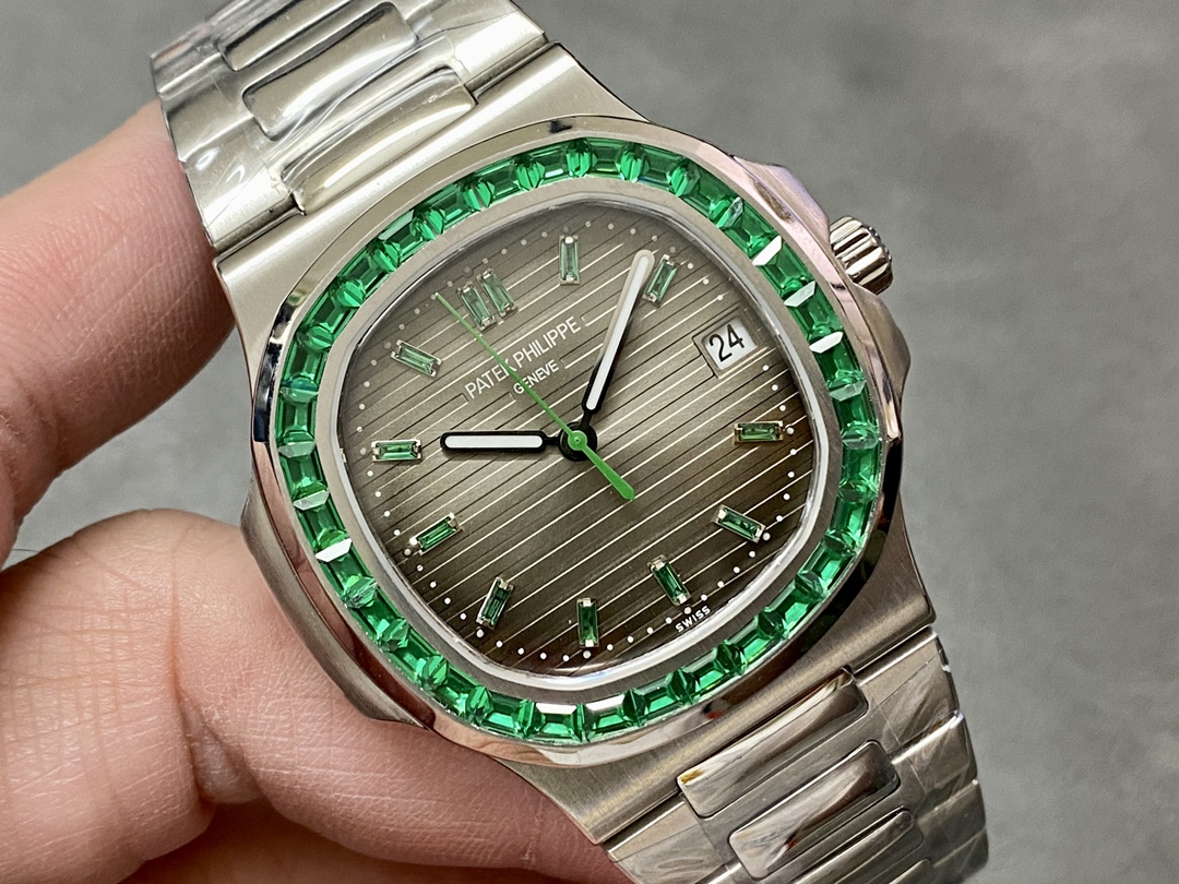 PP Nautilus Green  Green Diamond