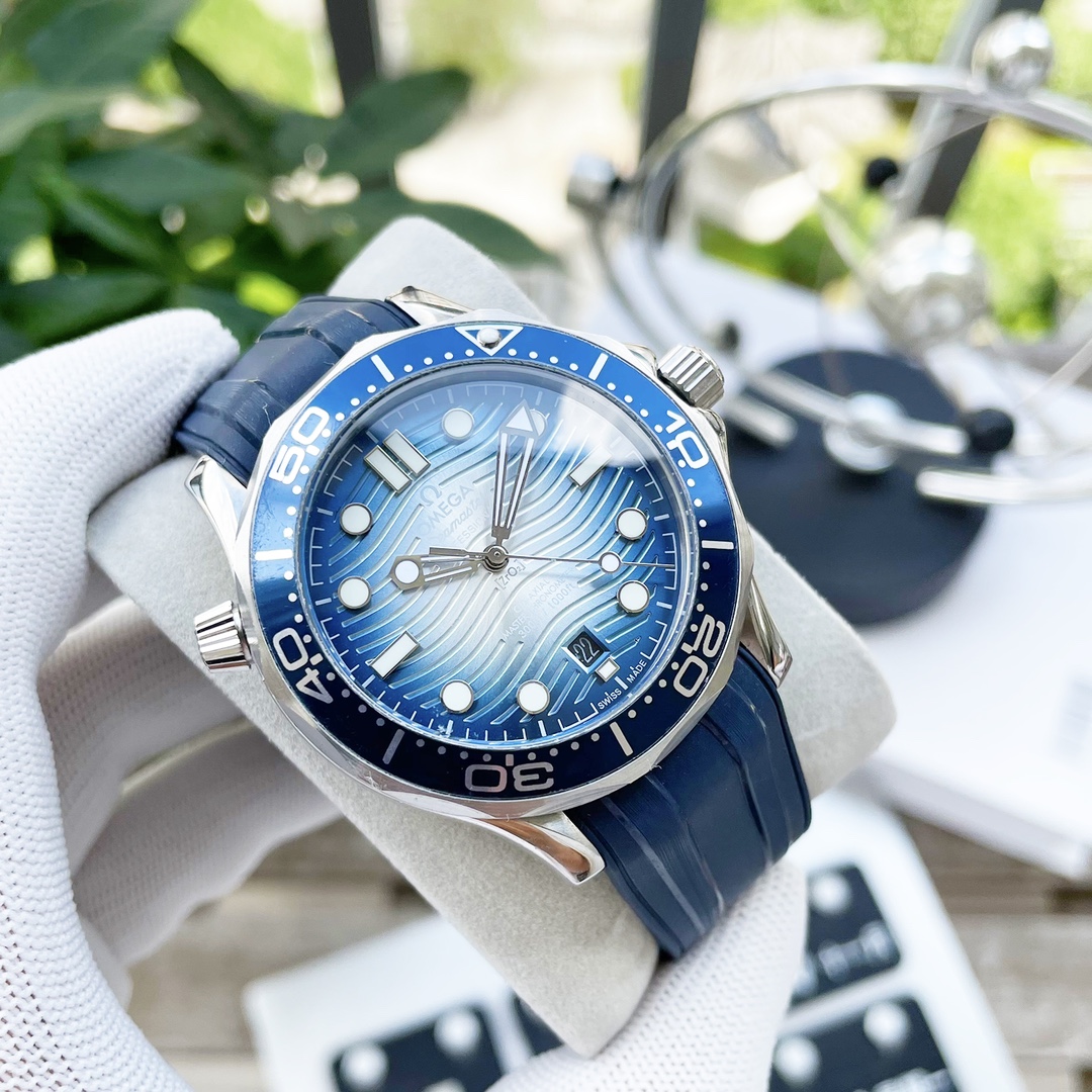 OMG Seamaster Diver 300M 8800 Diver detail 6
