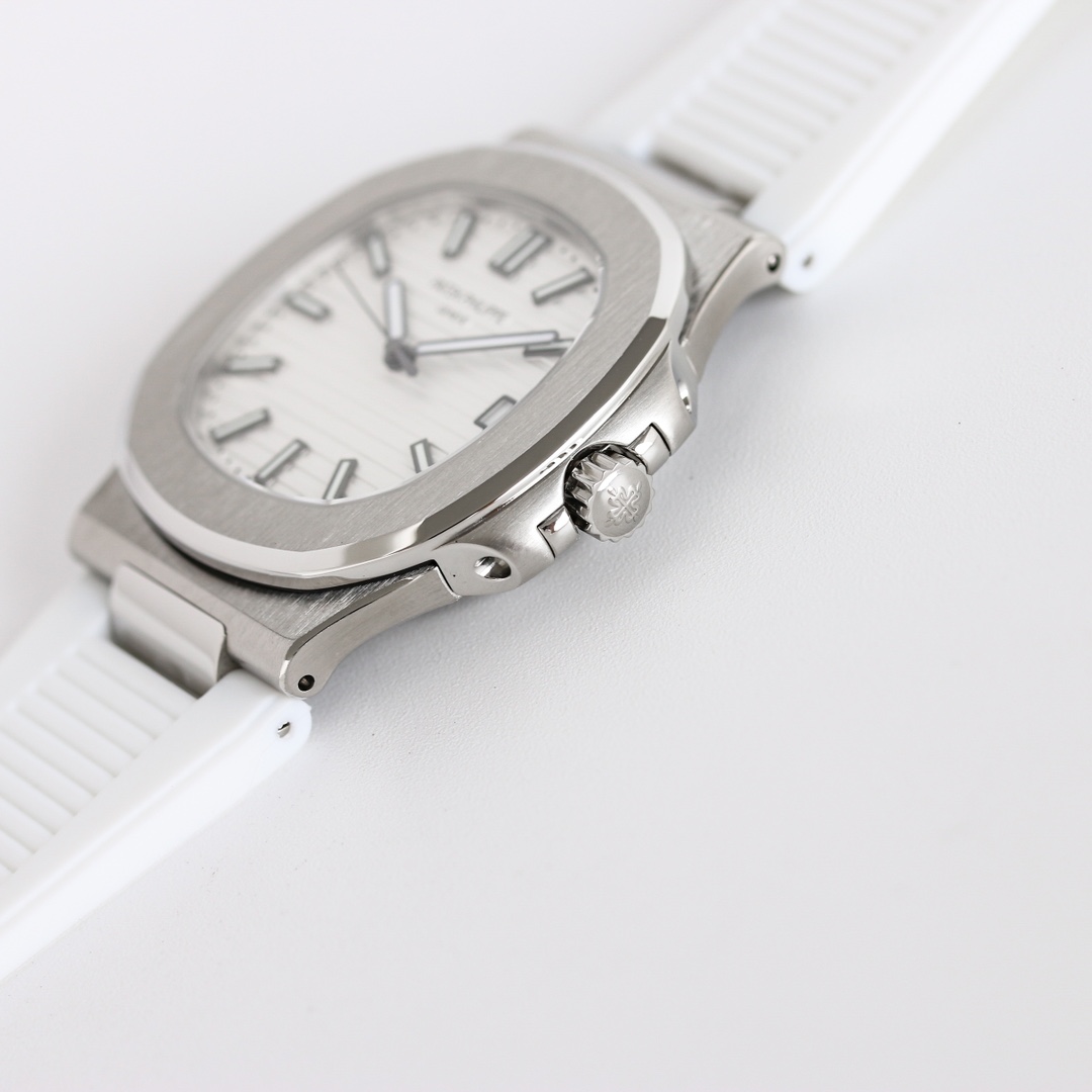 PP Nautilus 5711 White Dial Rubber detail 6
