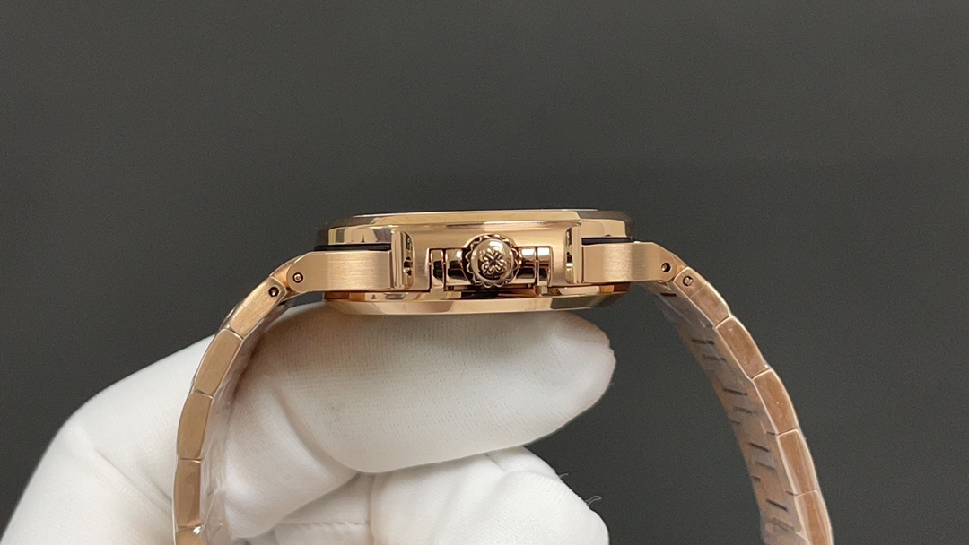 PP Nautilus Rose White Dial 5711/5811 detail 4