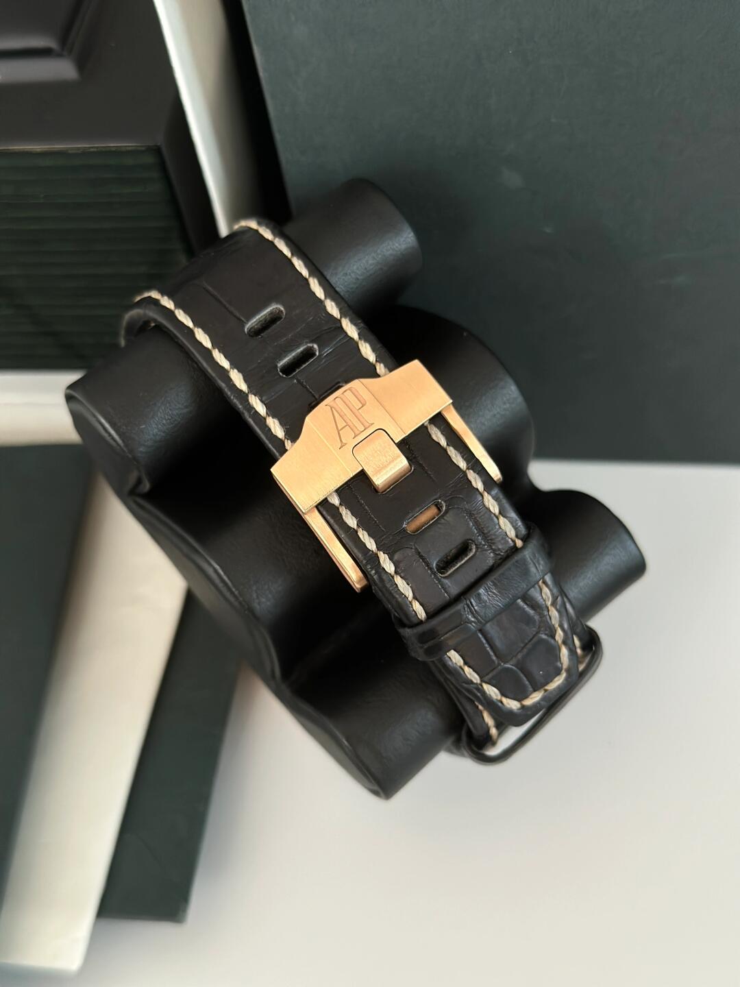 APS Leather Strap detail 4
