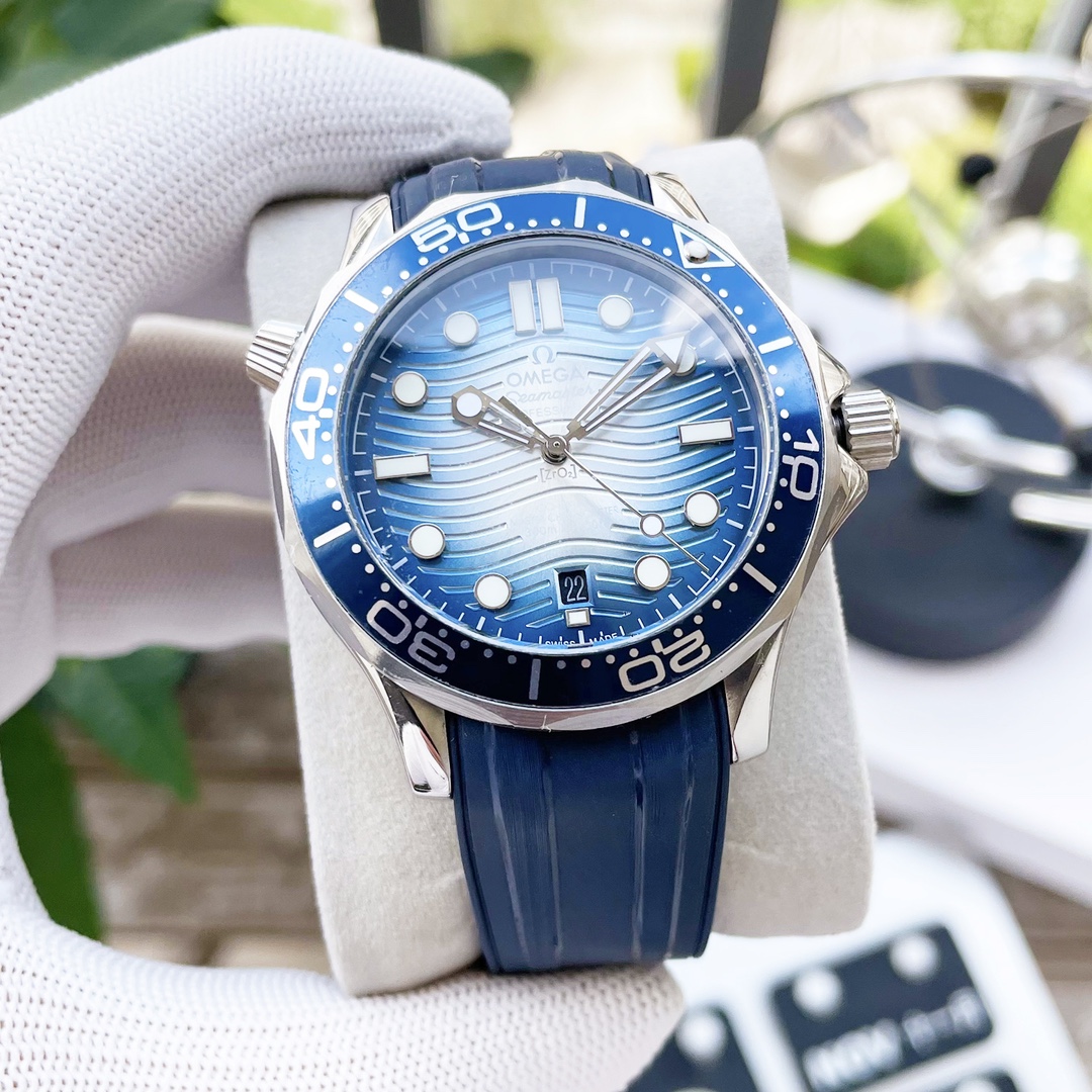 OMG Seamaster Diver 300M 8800 Diver detail 2