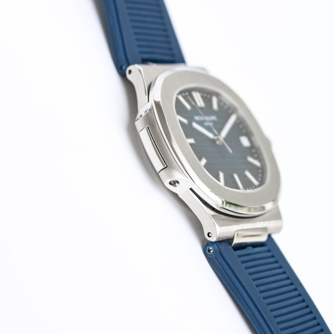 PP Nautilus 5711 Blue Dial Rubber detail 7
