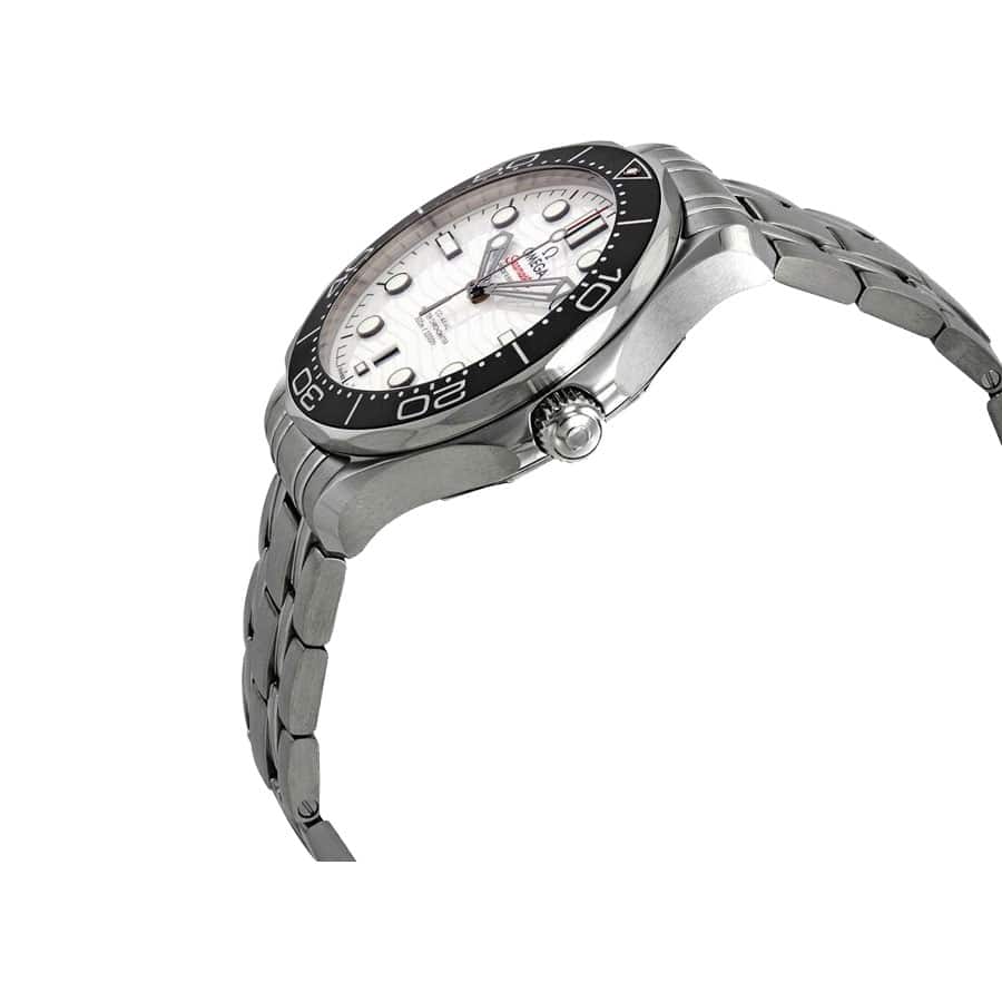 OMG Seamaster Diver 300M 8800 Diver White Dial detail 3