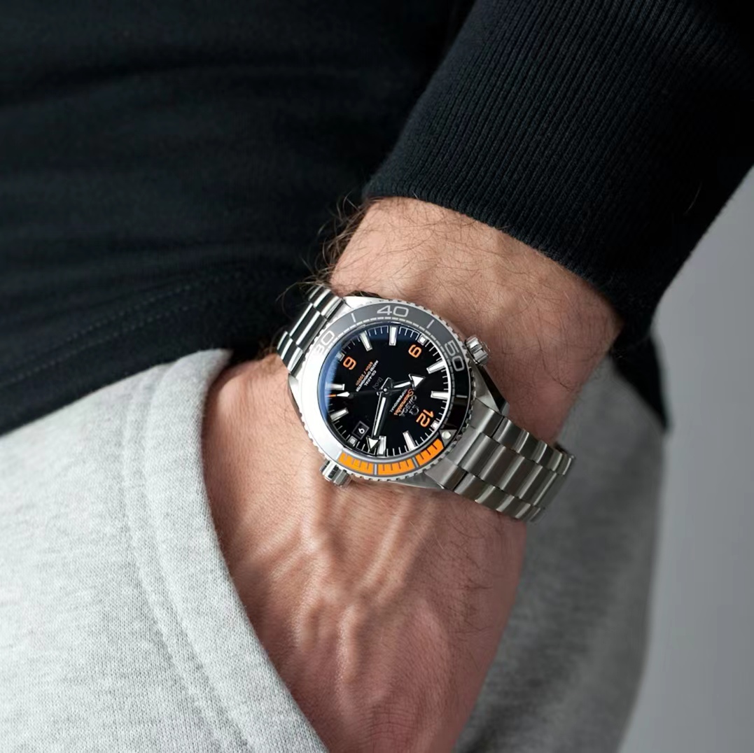 OMG Seamaster Planet Ocean Steel Black Dial detail 5