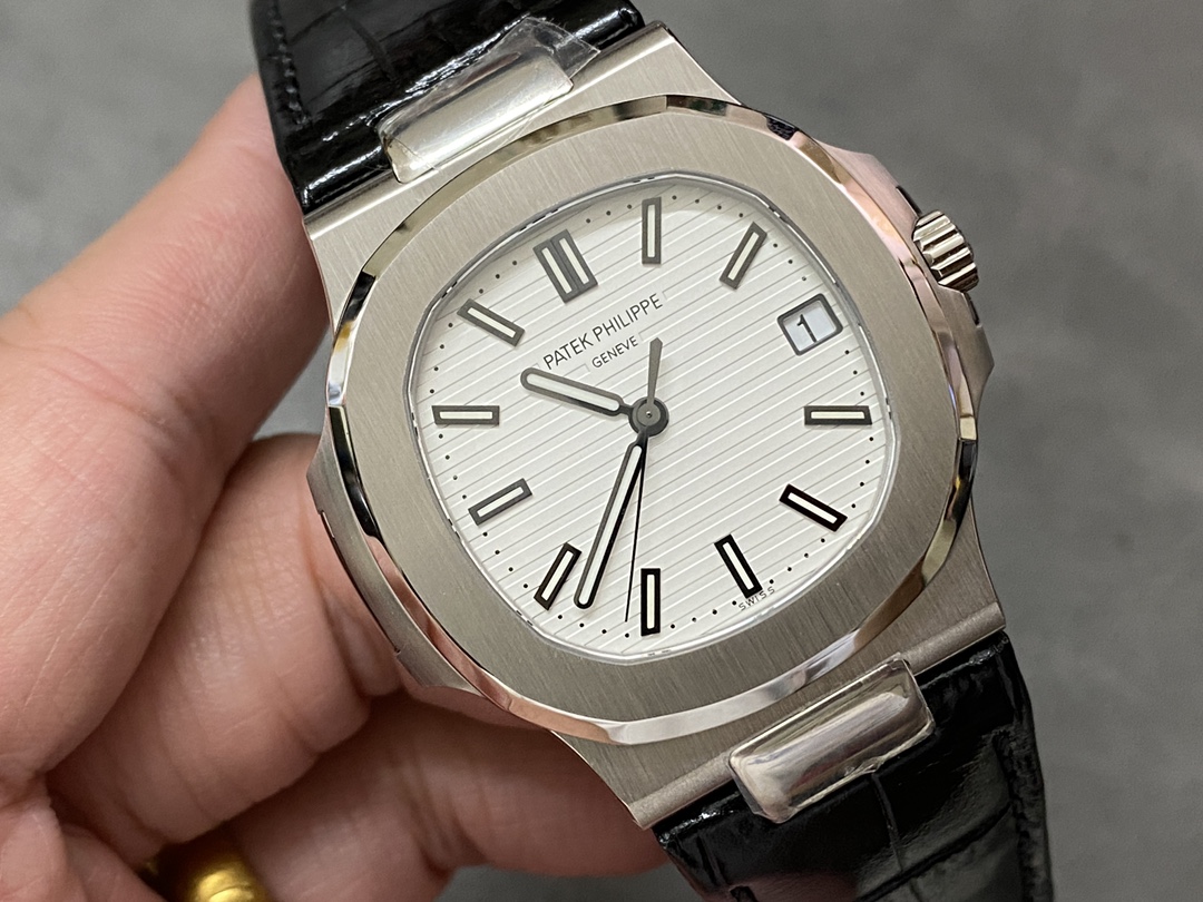 PP Nautilus 5711 White Dial Leather