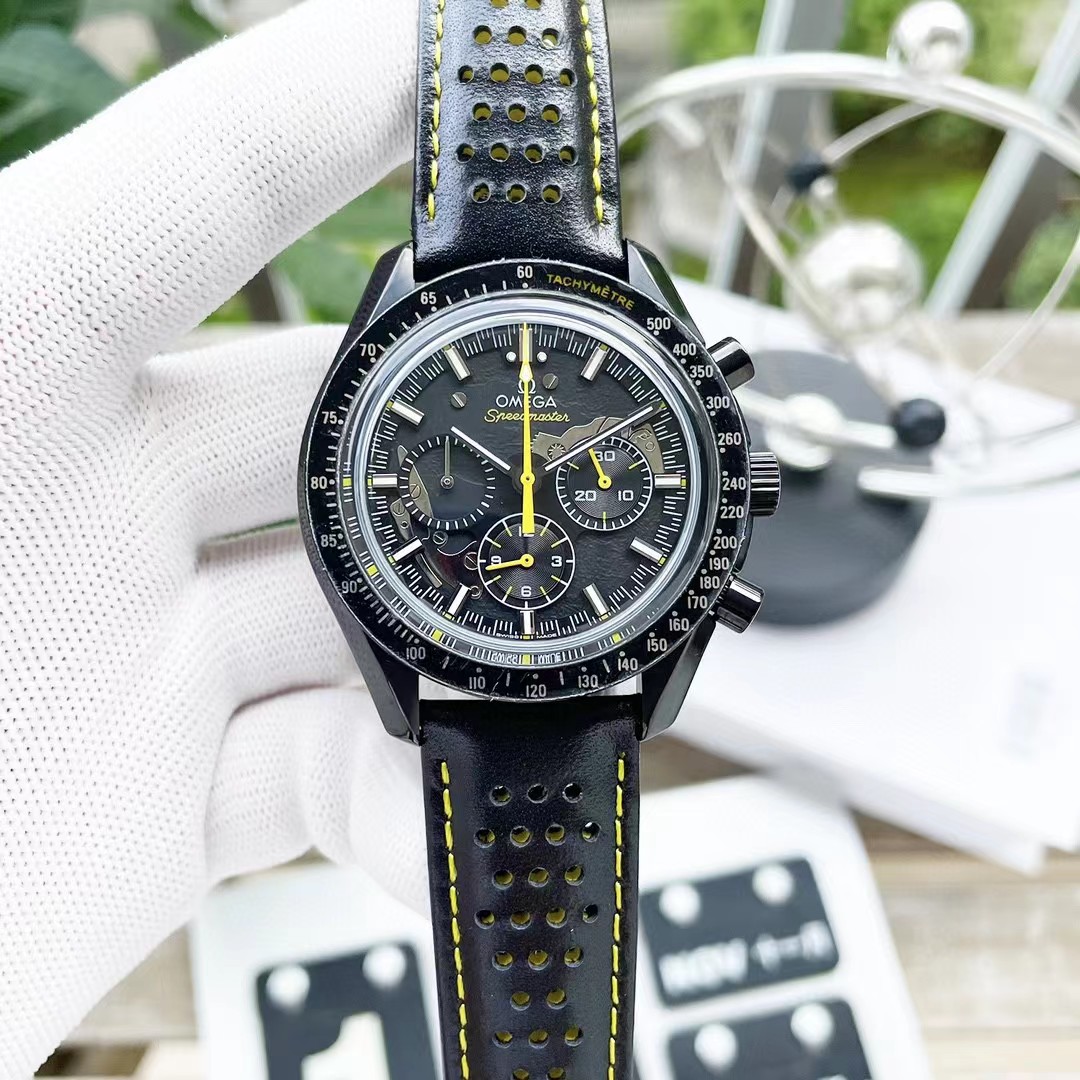 OMG Speedmaster Reduced 3510.50 Black Dial Apollo 8 detail 2