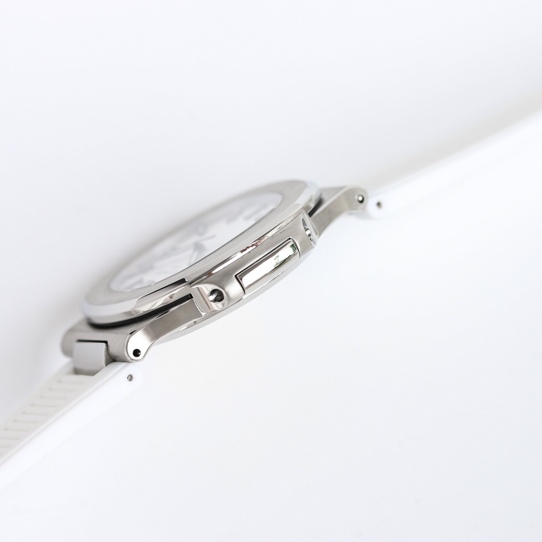PP Nautilus 5711 White Dial Rubber detail 9