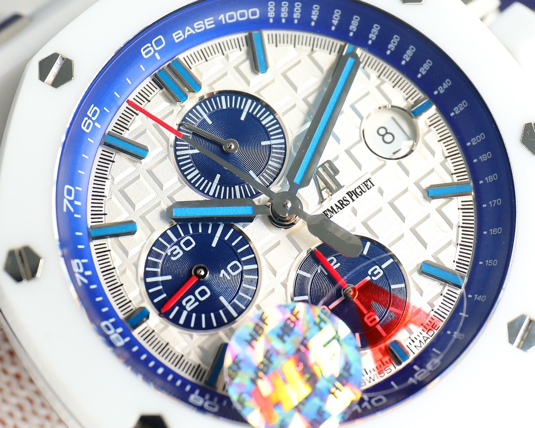 APS 26402 Royal Oak Watch detail 4