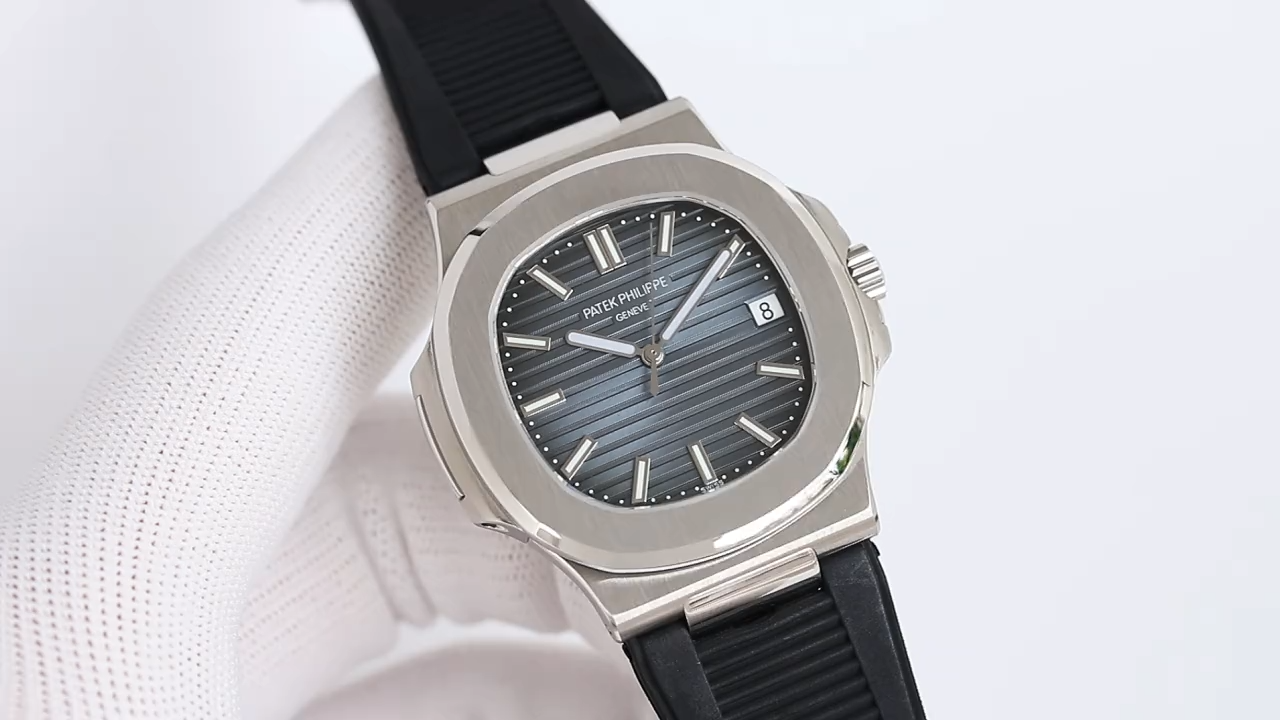 PP Nautilus 5711 Black Dial Rubber detail 10