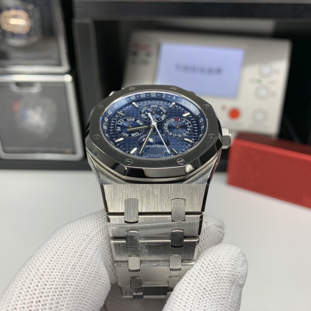 APS Watch Silver detail 9