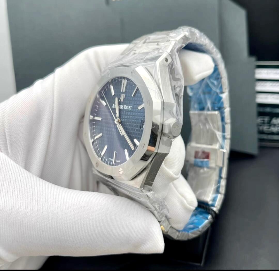 APS Royal Oak 15500 detail 4