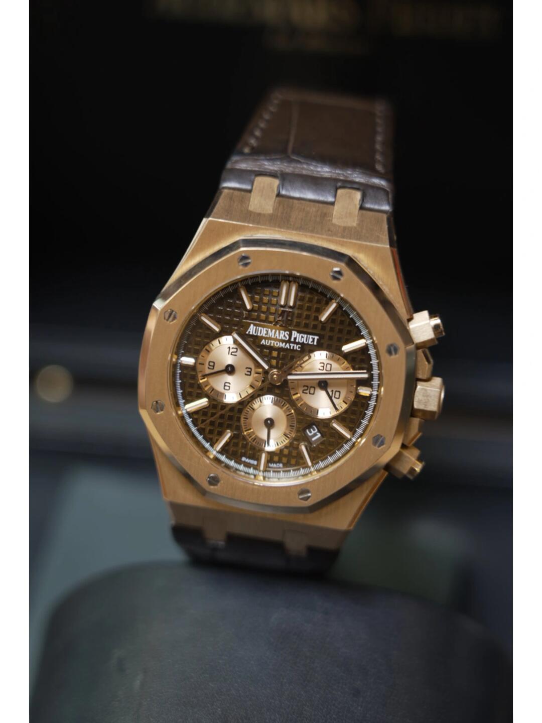 APS Brown Crocodile Strap detail 4