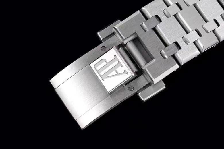 APS Royal Oak Selfwinding detail 4