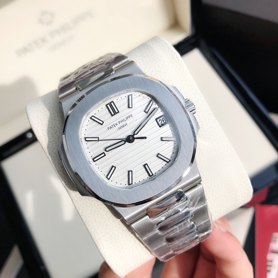 PP Nautilus 5711 White Dial