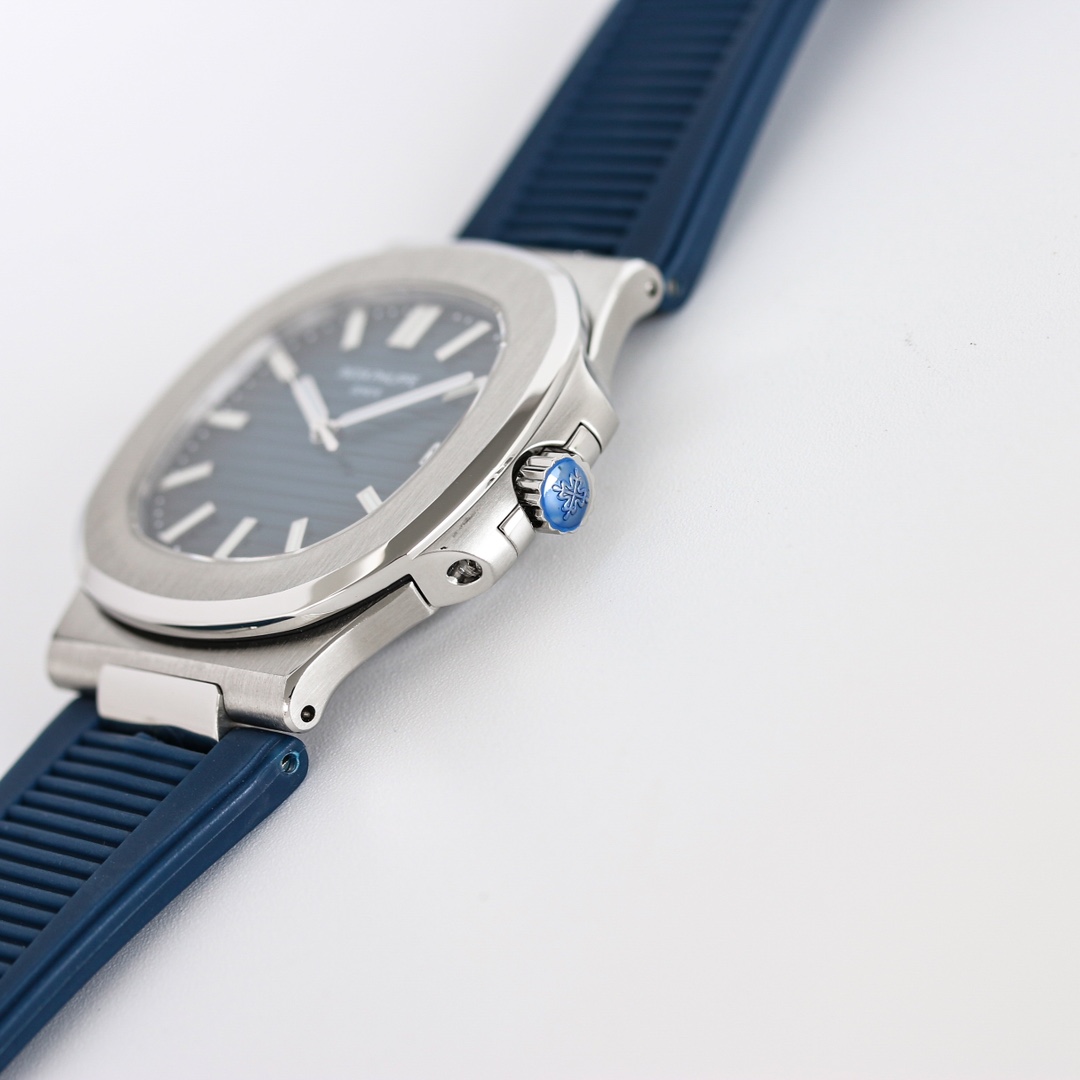 PP Nautilus 5711 Blue Dial Rubber detail 6
