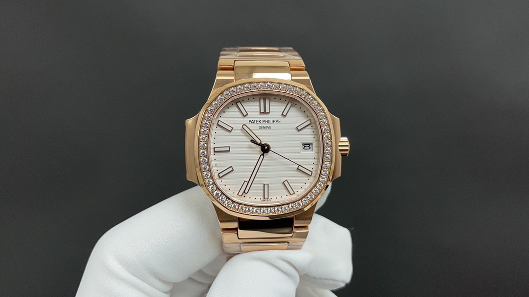 PP Nautilus Rose White Dial 5711/5811 detail 2