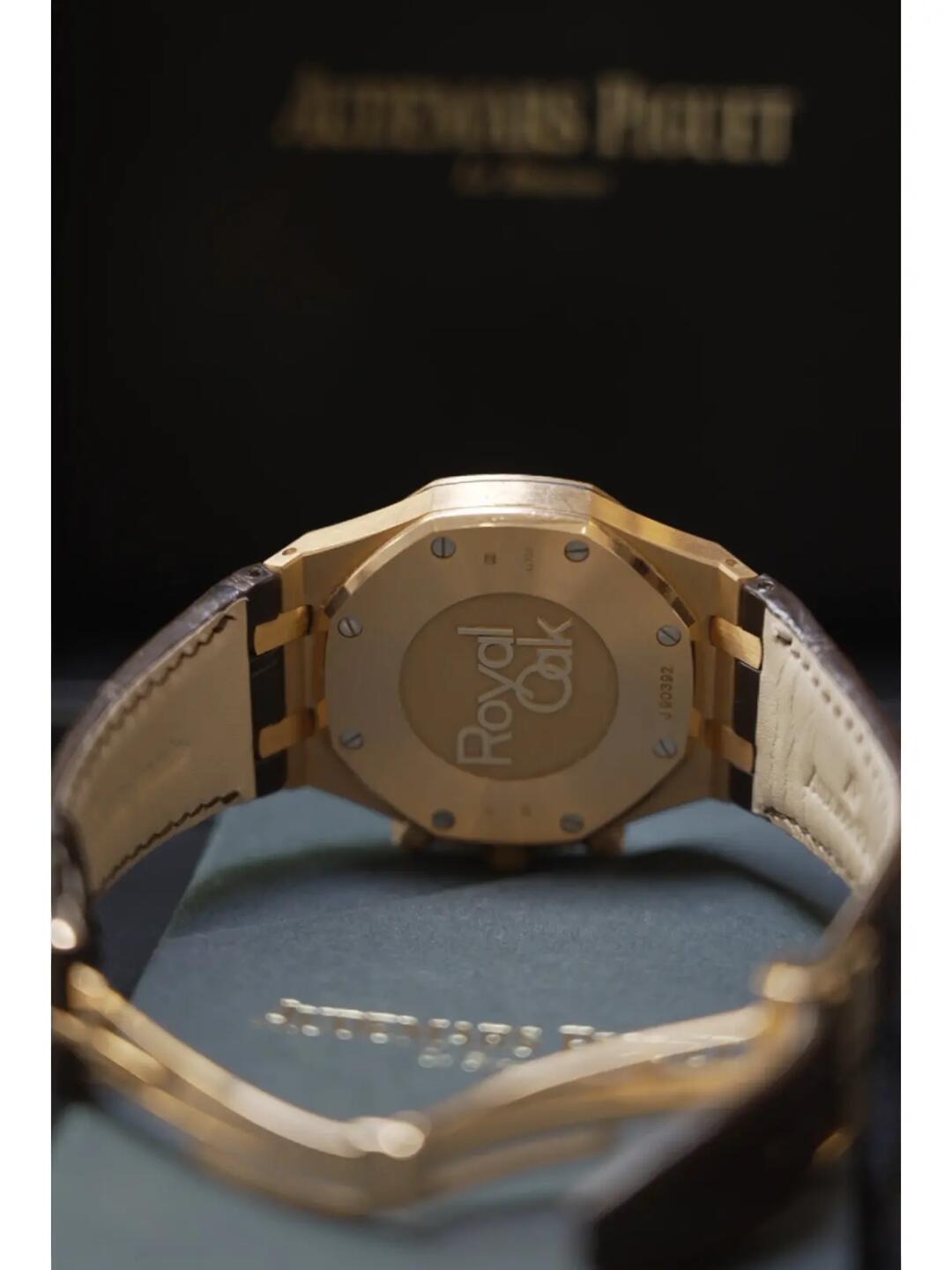 APS Brown Crocodile Strap detail 6