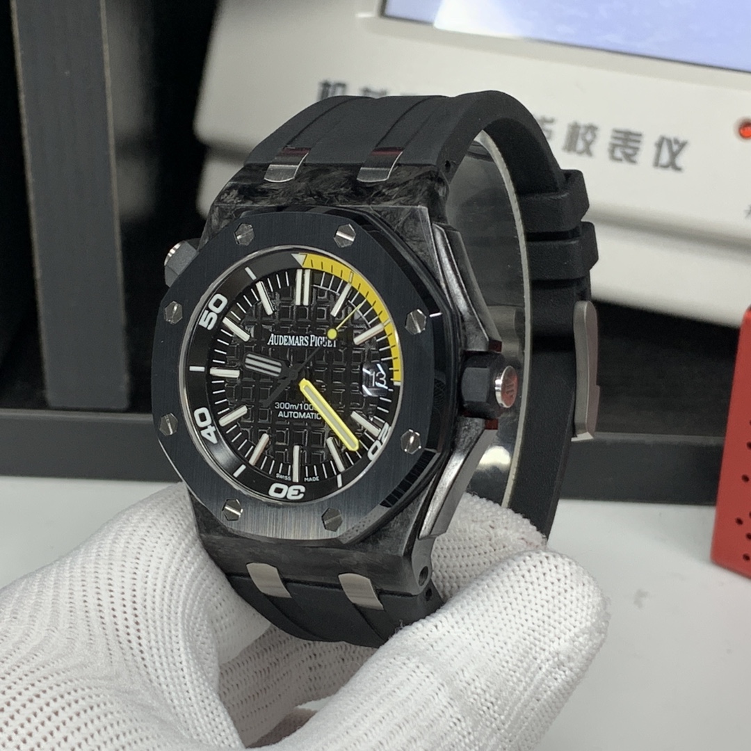 APS Royal Oak Offshore 15706AU.OO.A002CA.01 detail 12