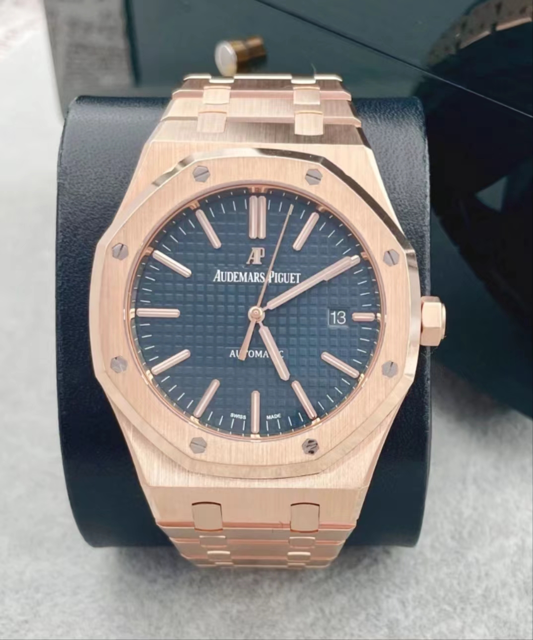 APS Royal Oak 15400OR.OO.1220OR.01 detail 4