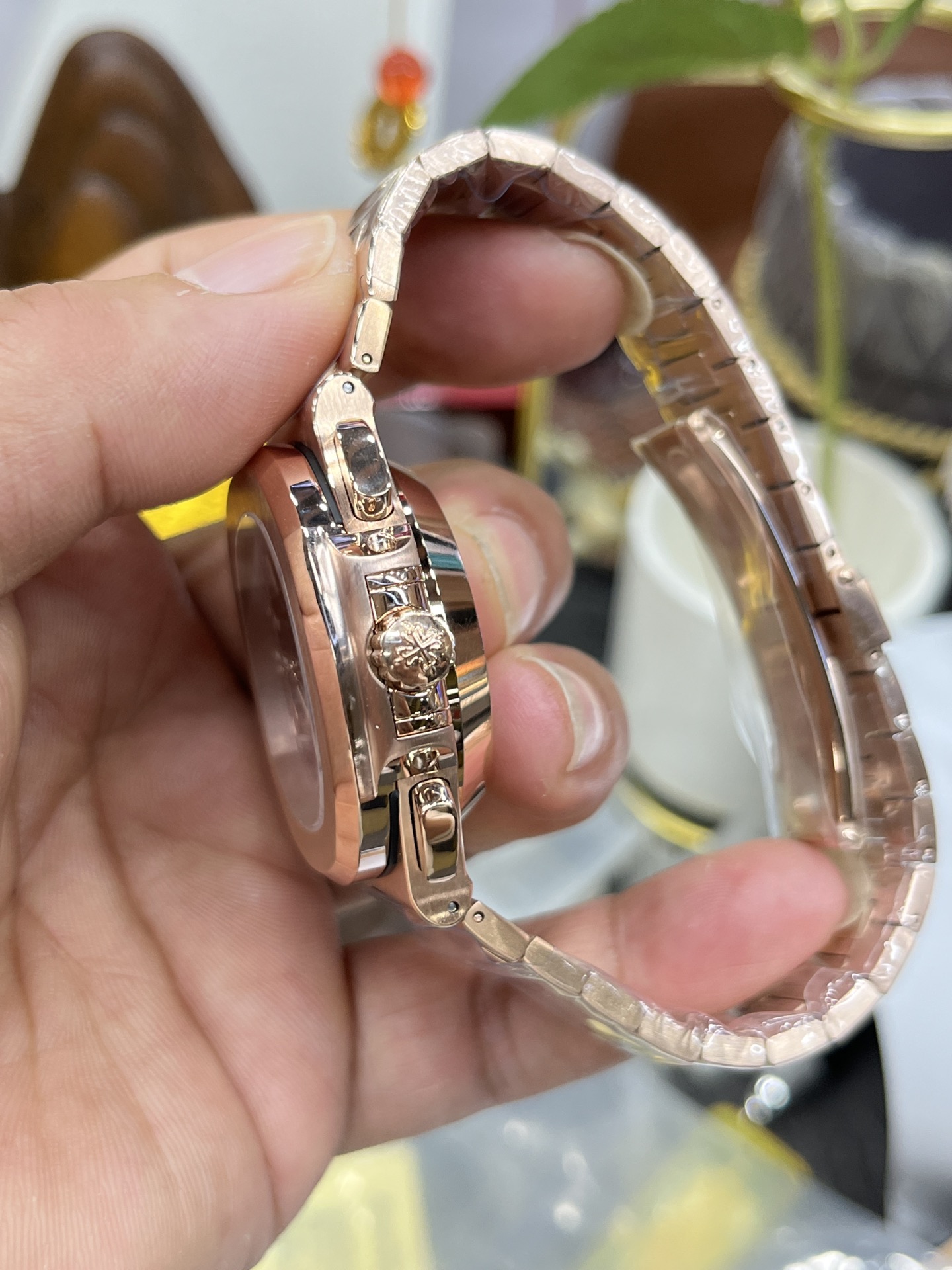 PP Nautilus Brown Dial detail 10