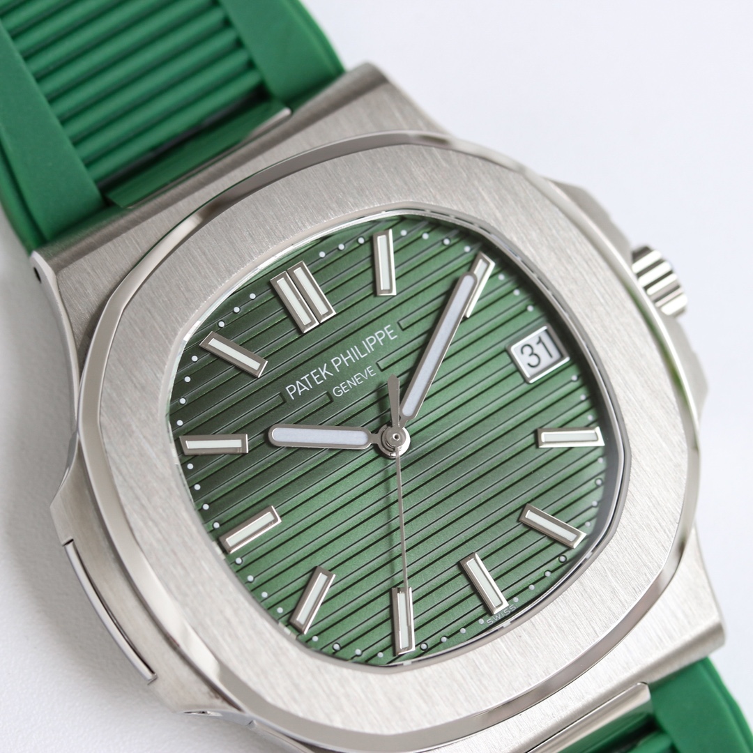 PP Nautilus 5711 Green Dial Rubber detail 5
