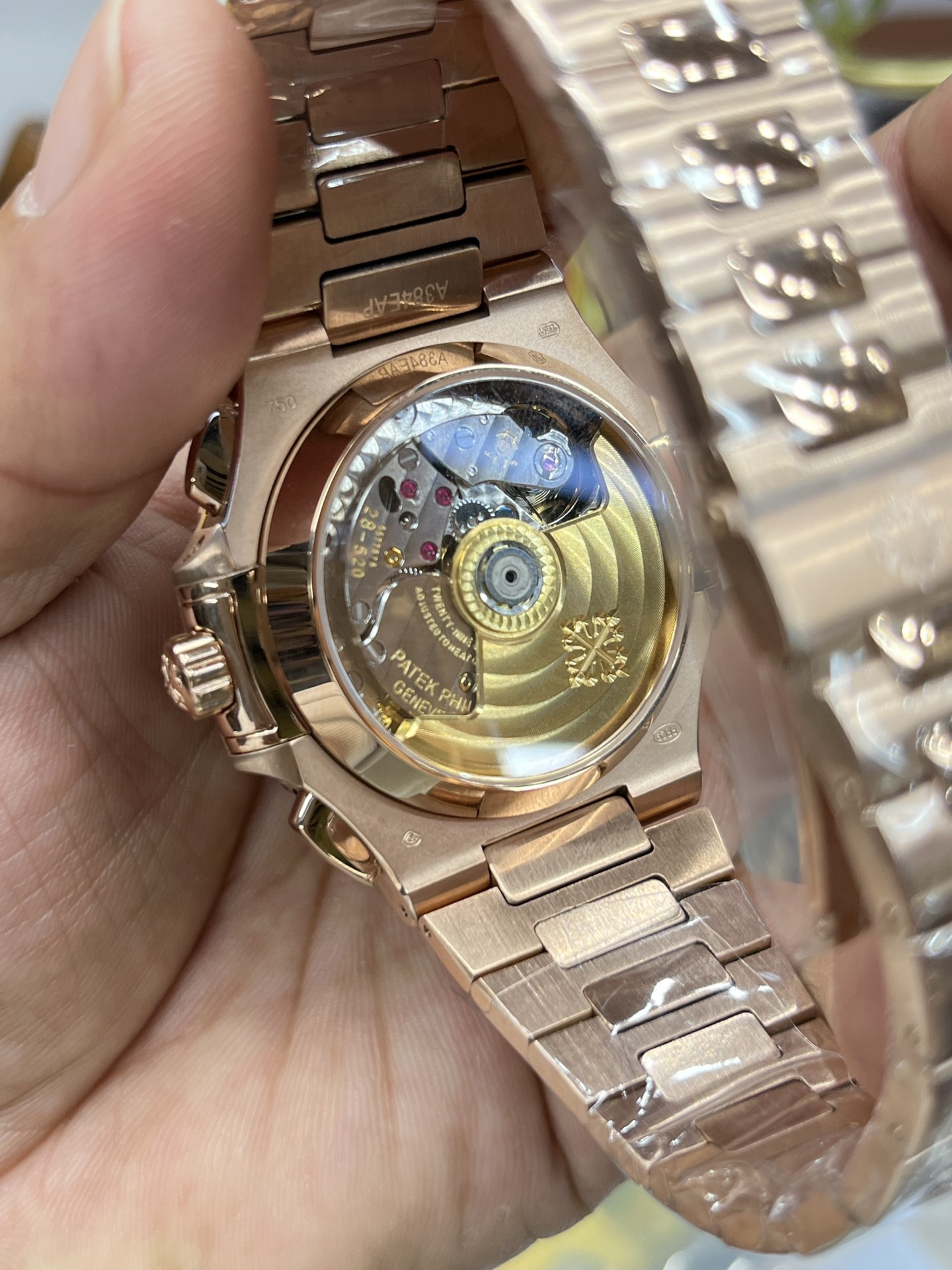 PP Nautilus Brown Dial detail 7