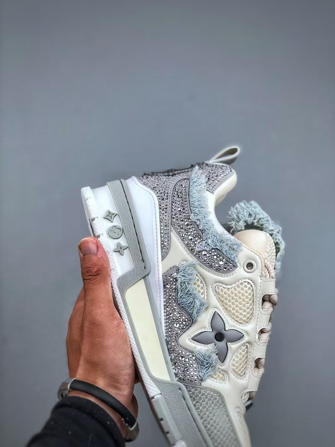 L X V RUNNER TATIC sneakers detail 4