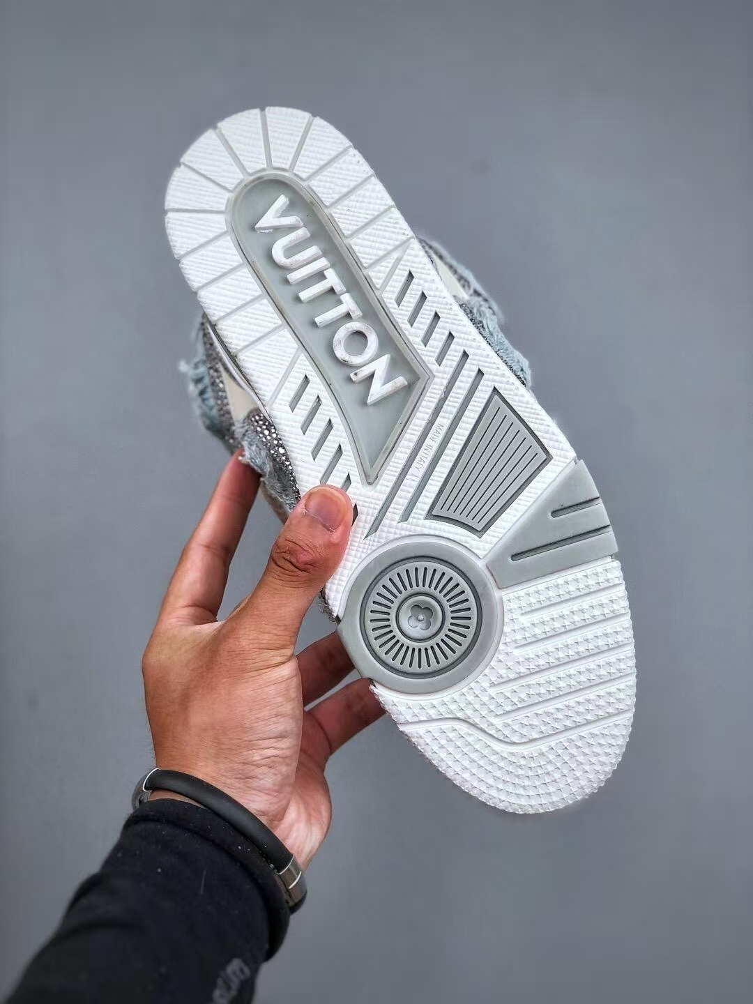L X V RUNNER TATIC sneakers detail 8