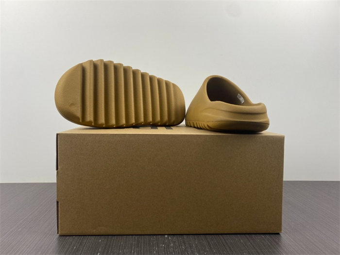 ADS Yeezy Slide Ochre GW1931 detail 6