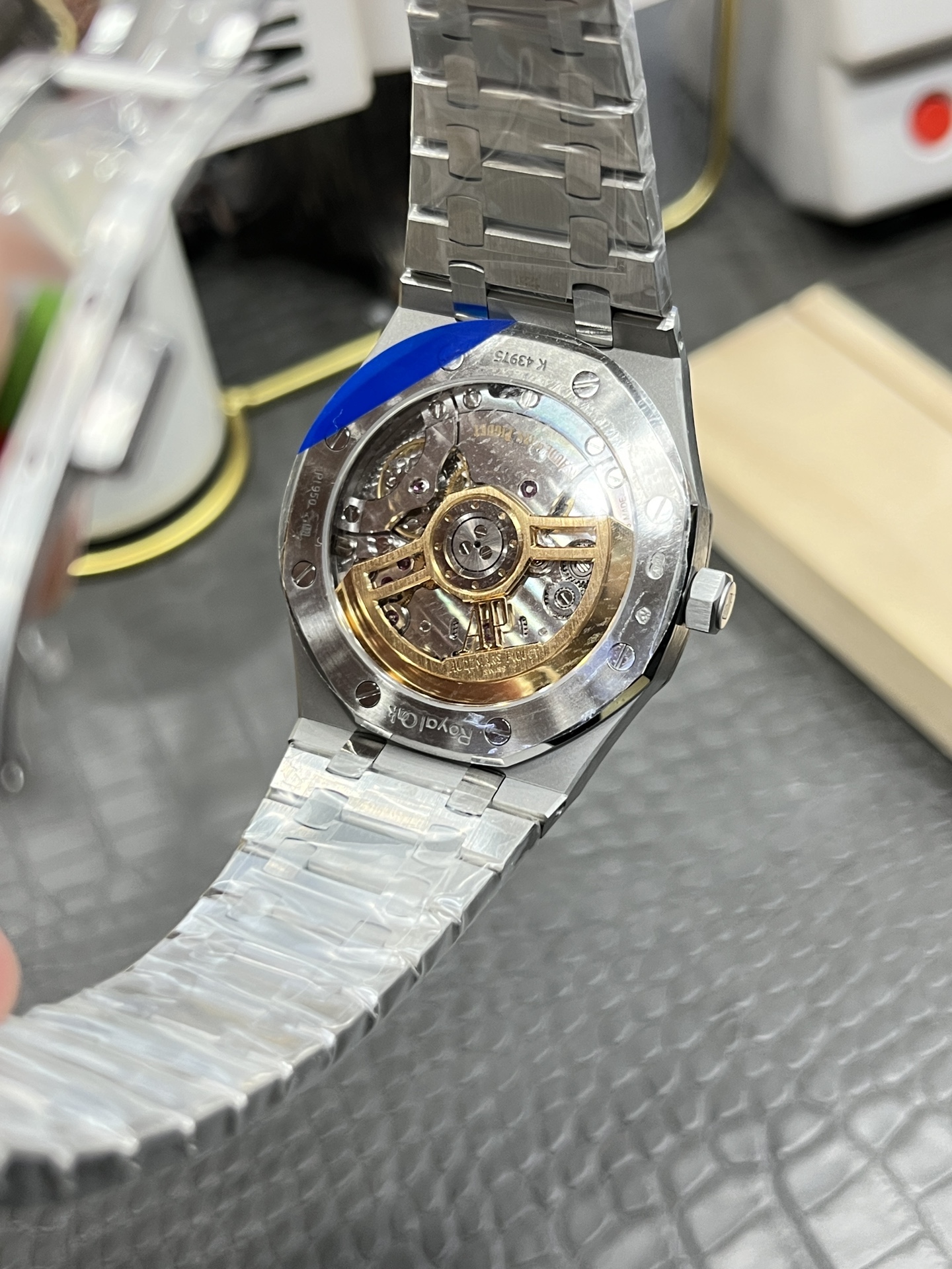 APS Royal Oak 15500 detail 8
