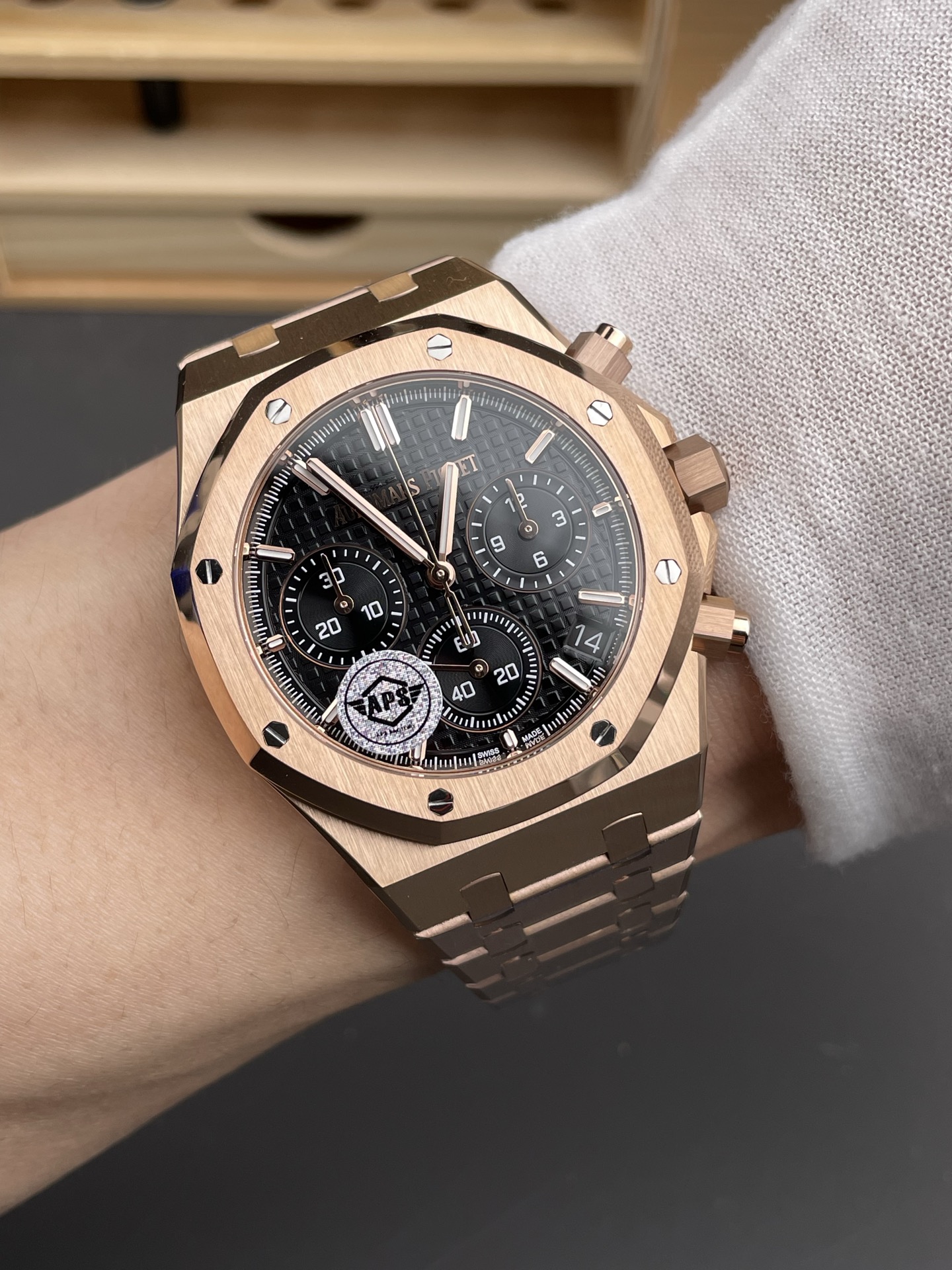 APS Royal Oak Chronograph 26240OR Black detail 5