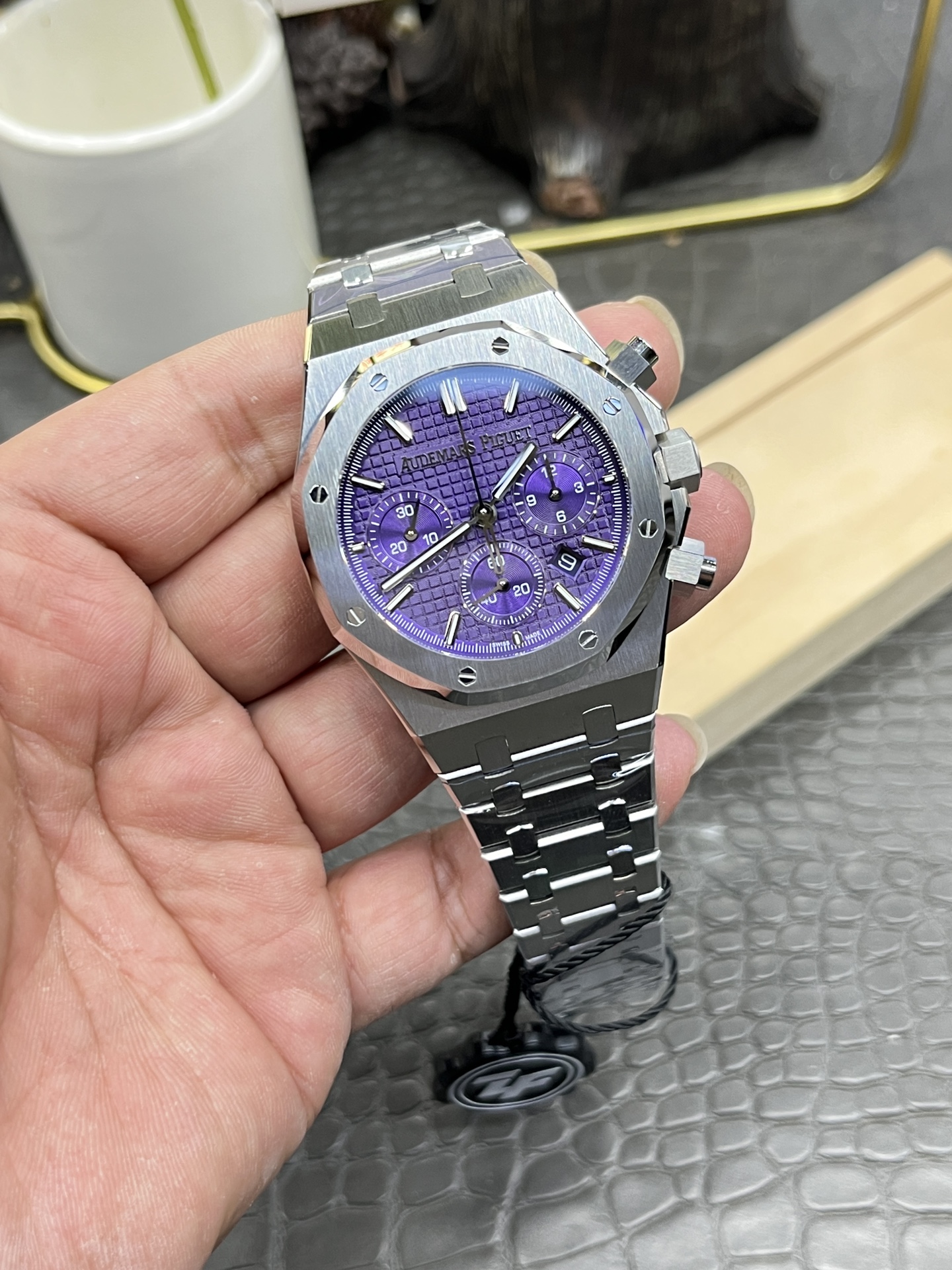 APS Royal Oak Chronograph 26240 detail 5