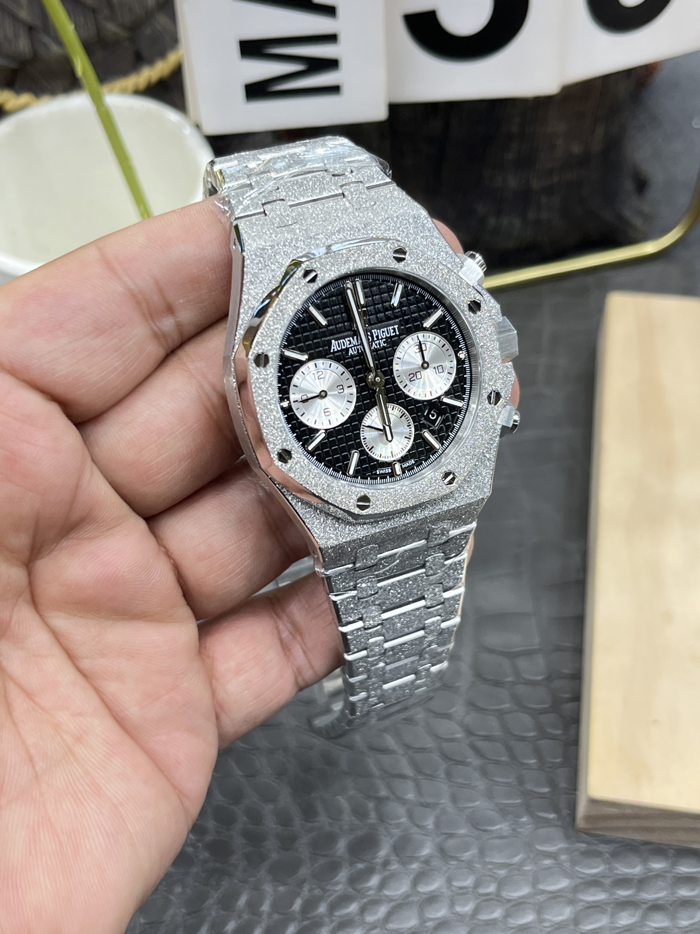APS Royal Oak Chronograph 26240 detail 7