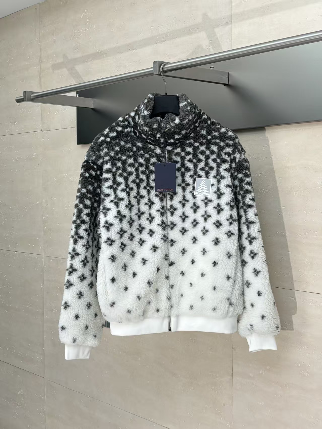 L X V Coat