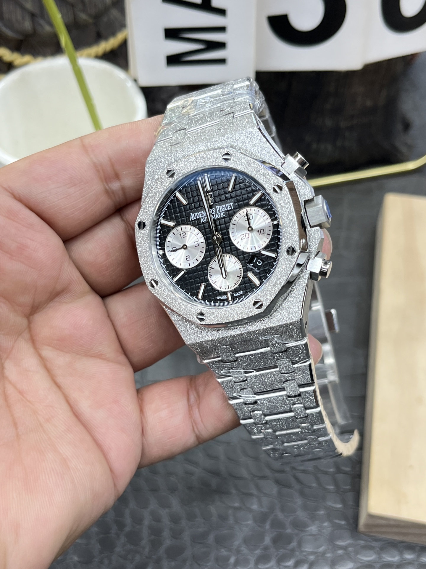 APS Royal Oak Chronograph 26240 detail 9