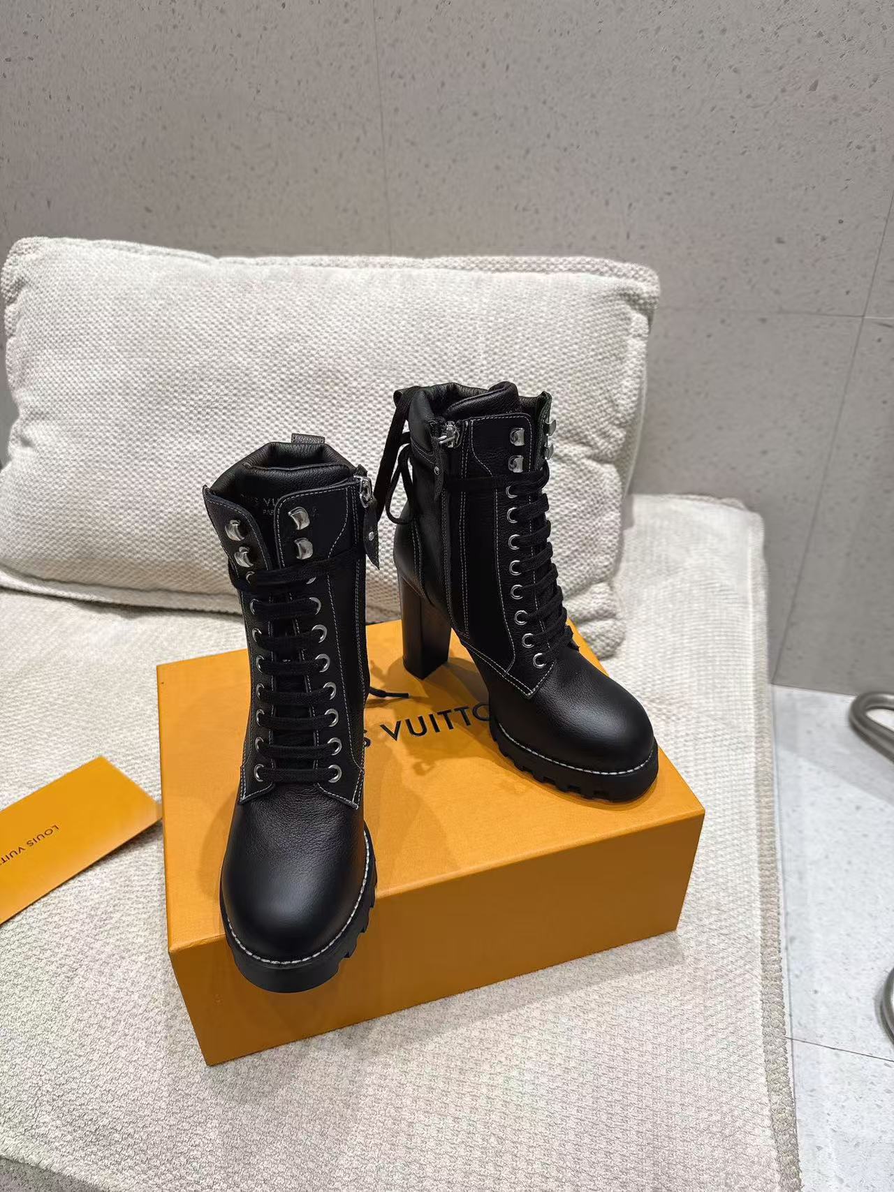 L X V x Star trail ankle boot detail 8