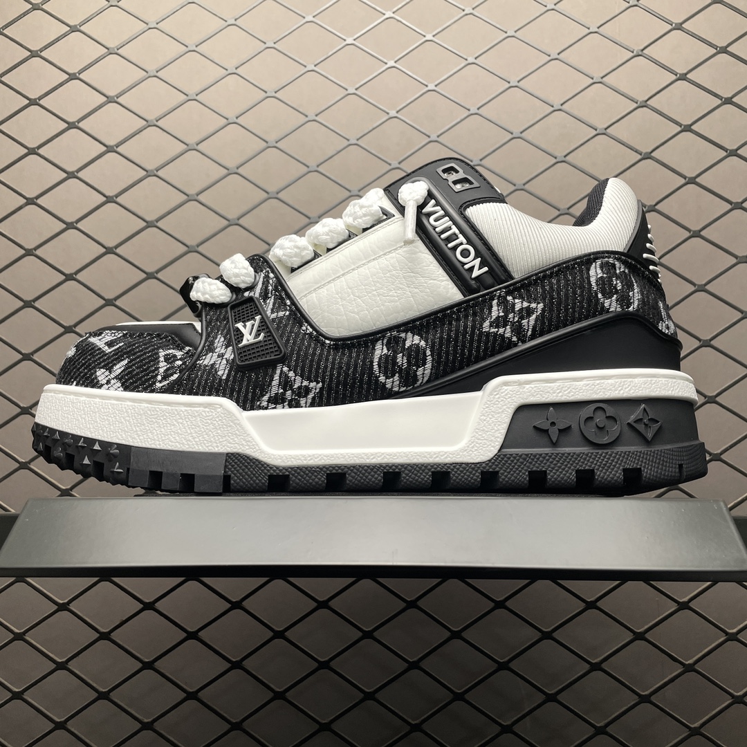 L X V TRAINER Sneakers