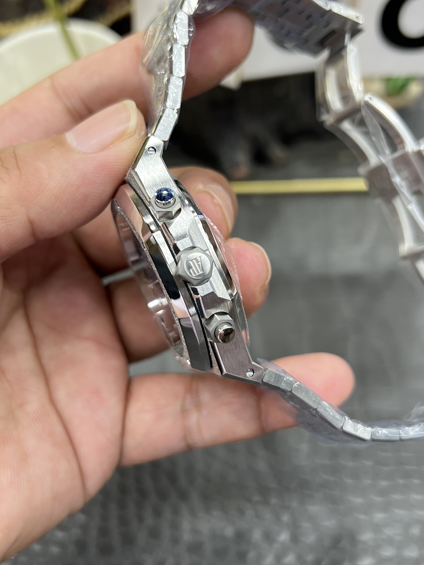 APS Royal Oak Chronograph 26240 detail 6