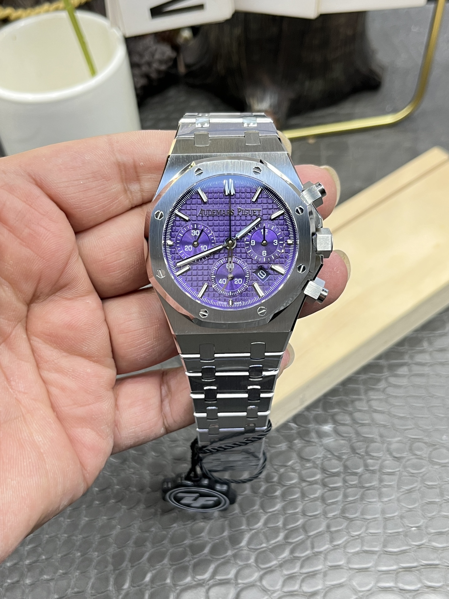 APS Royal Oak Chronograph 26240 detail 9