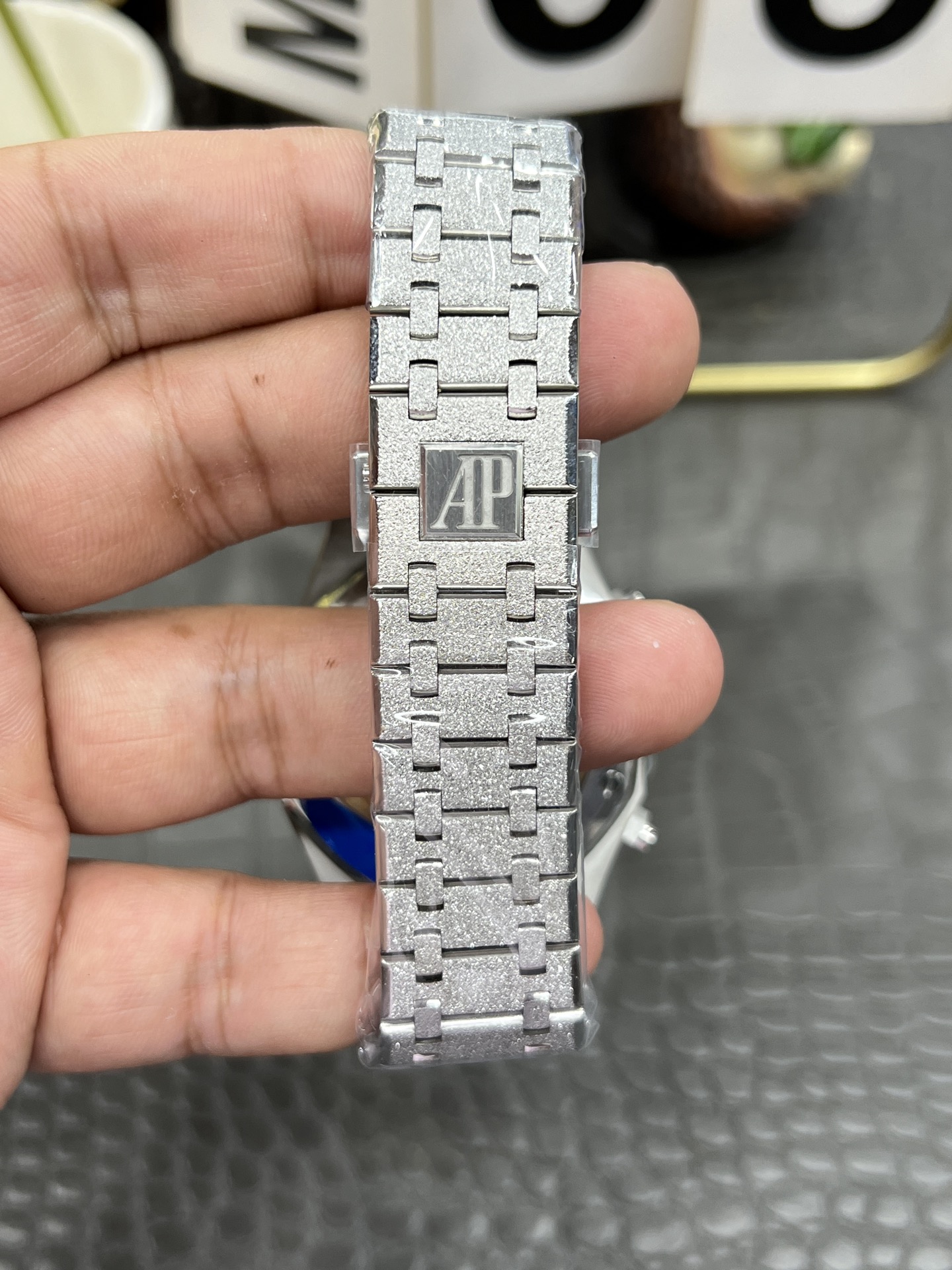APS Royal Oak Chronograph 26240 detail 8